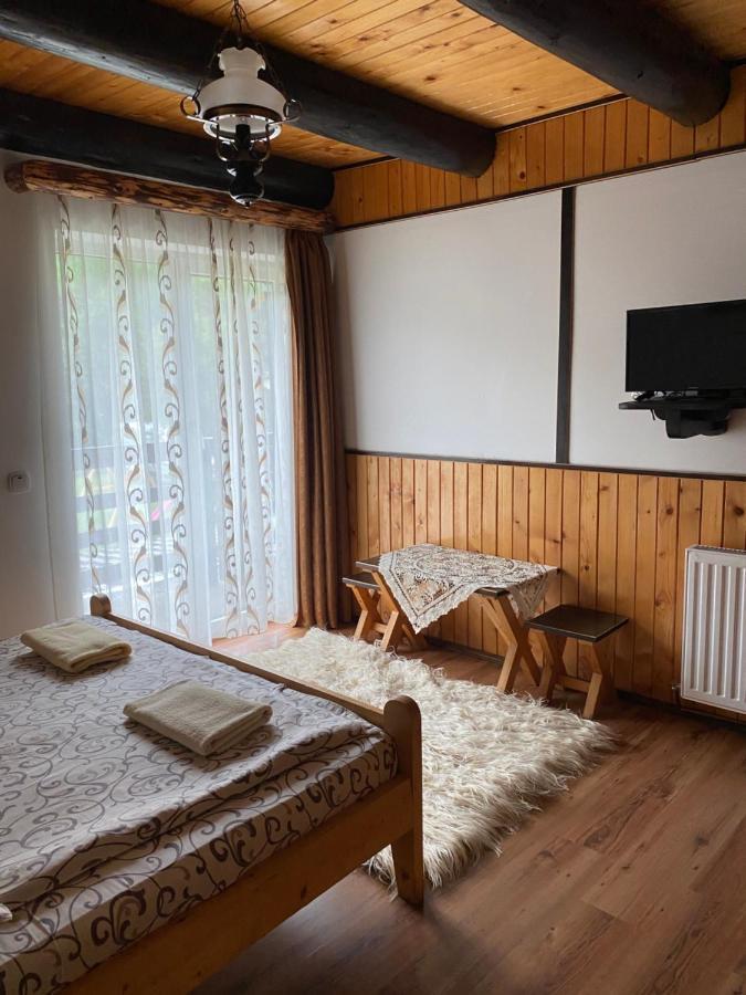 Pensiunea Puiu Moeciu De Sus Exterior photo